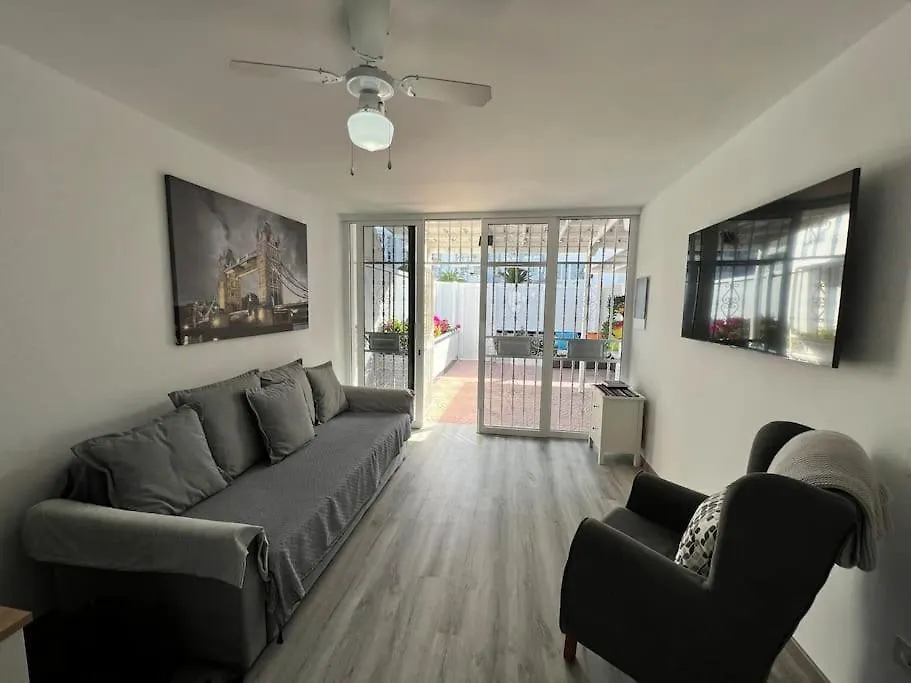 Beautiful Newly Renovated 2-Bedroom Bungalow With Top Location In Playa Del Ingles San Bartolome de Tirajana  San Bartolome de Tirajana (Gran Canaria)