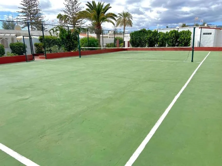 Beautiful Newly Renovated 2-Bedroom Bungalow With Top Location In Playa Del Ingles San Bartolome de Tirajana  0*, San Bartolome de Tirajana (Gran Canaria)